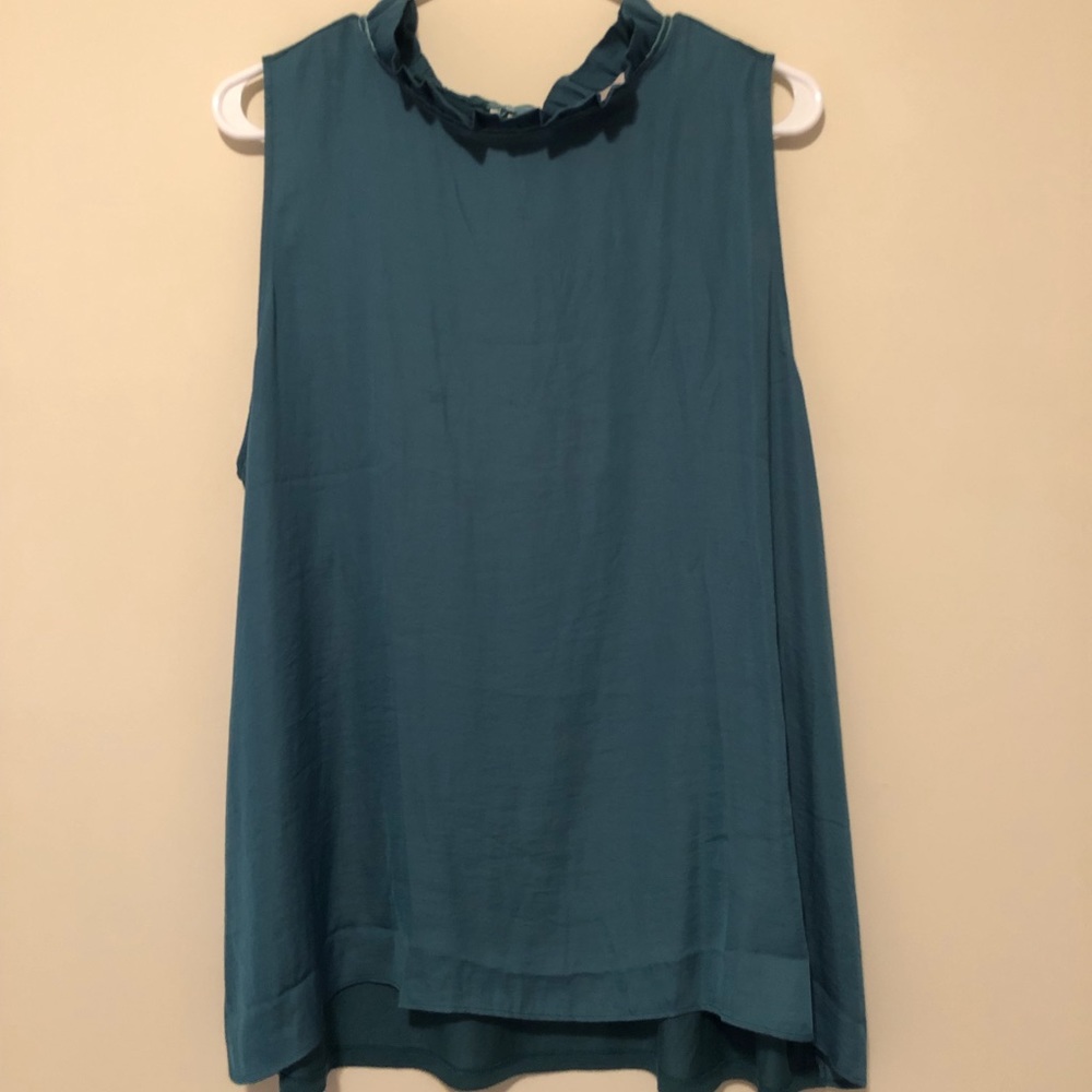 LOFT Sleeveless Tunic Top
